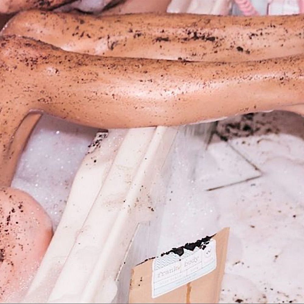 Original Coffee Scrub by Frank Body - Picture 5 of 5